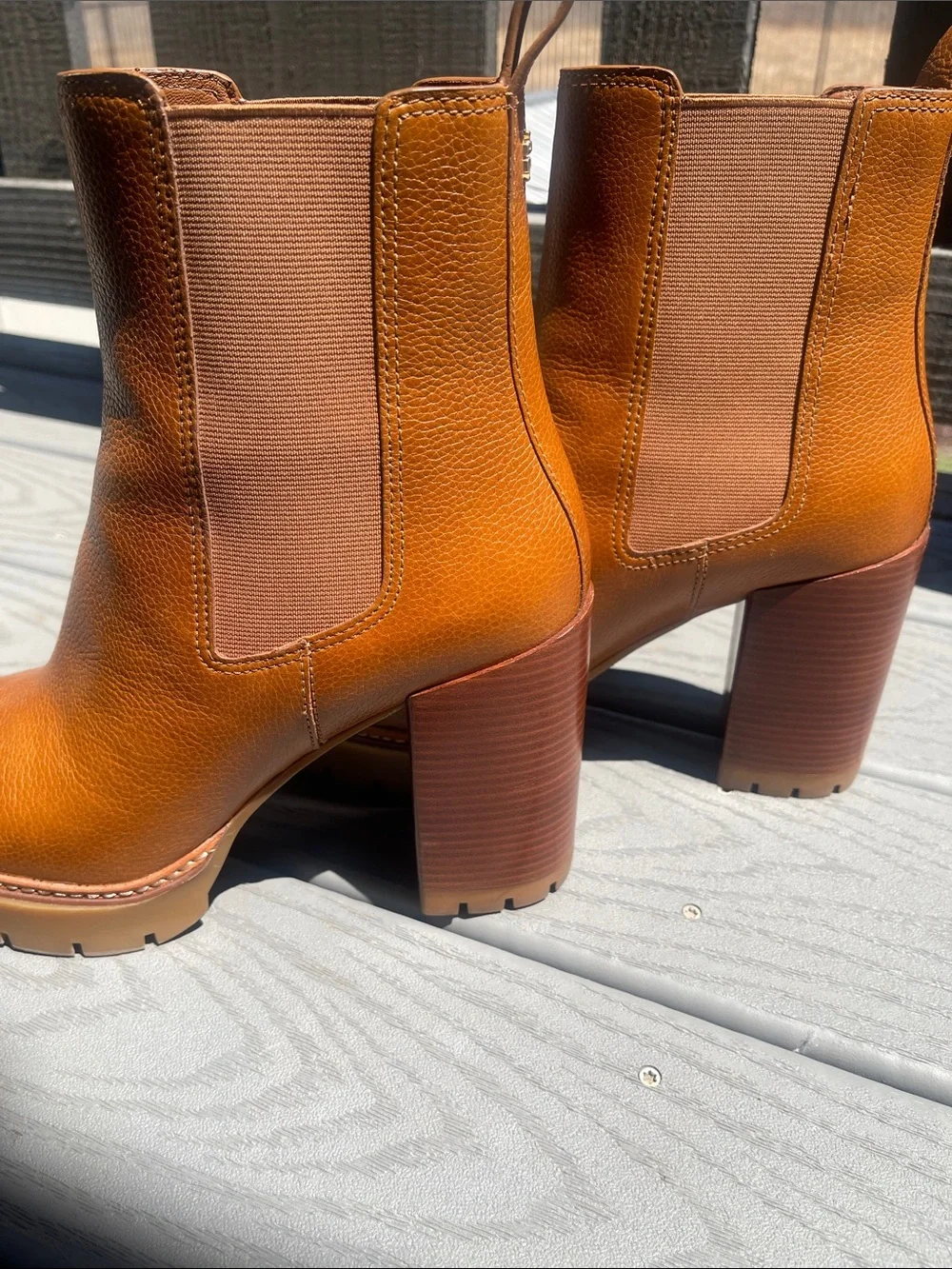 Tory Burch Tan Leather lug sole  Boots - Classic Pull-On Style. Size 10
